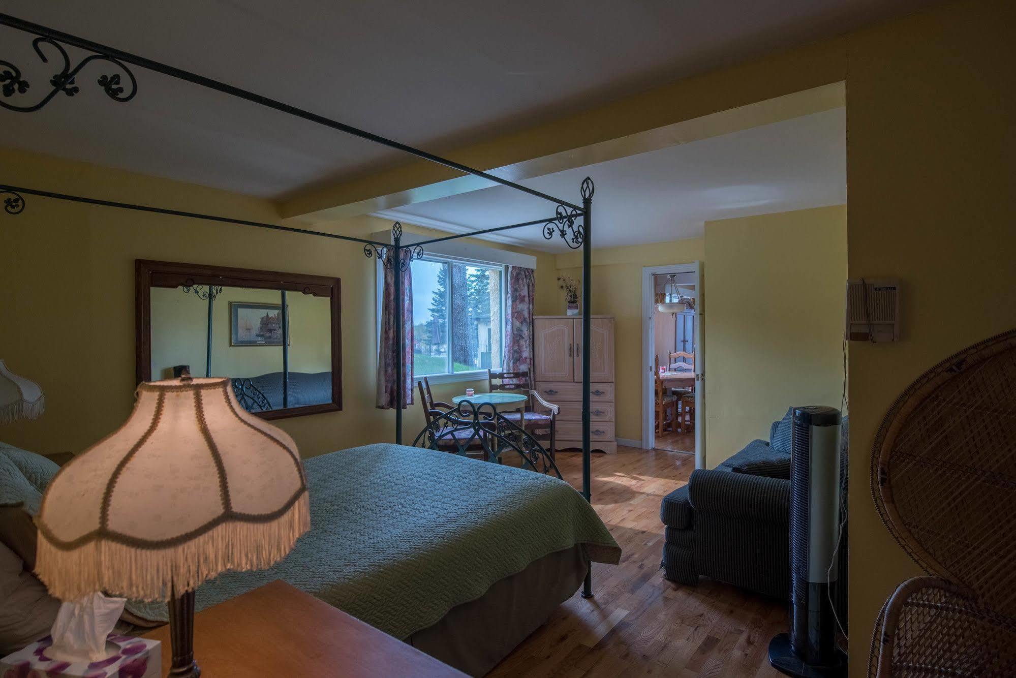 Nominingue Auberge Villa Bellerive מראה חיצוני תמונה