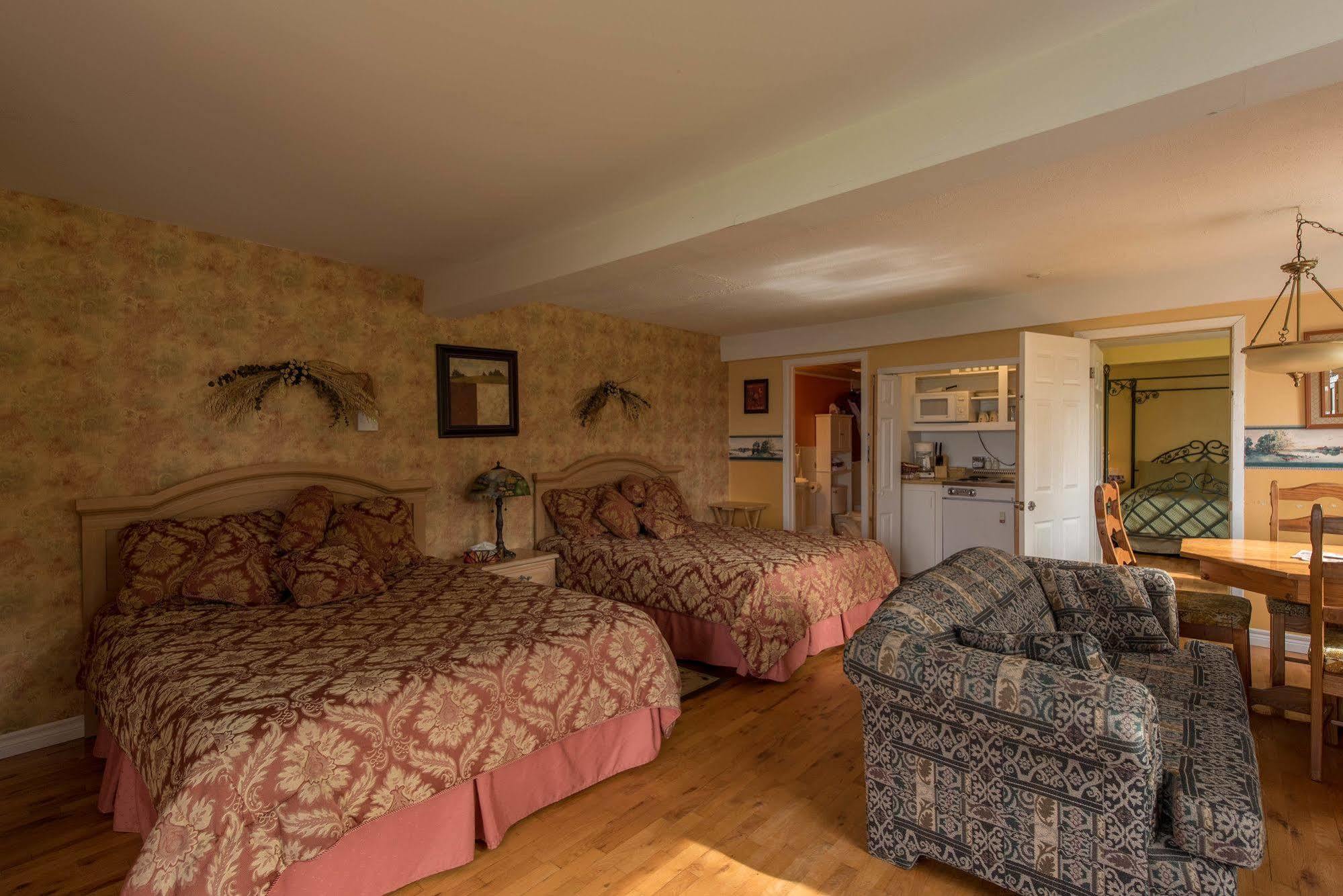 Nominingue Auberge Villa Bellerive מראה חיצוני תמונה